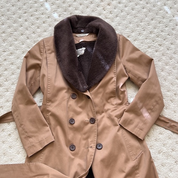 Vintage 90’s camel trench. - Picture 4 of 8